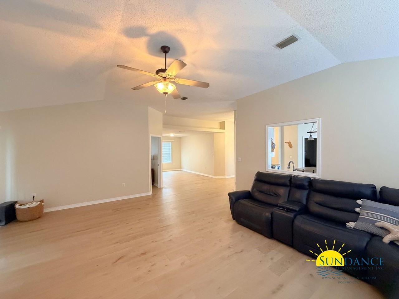 1625 Trent St - Photo 5 of 29