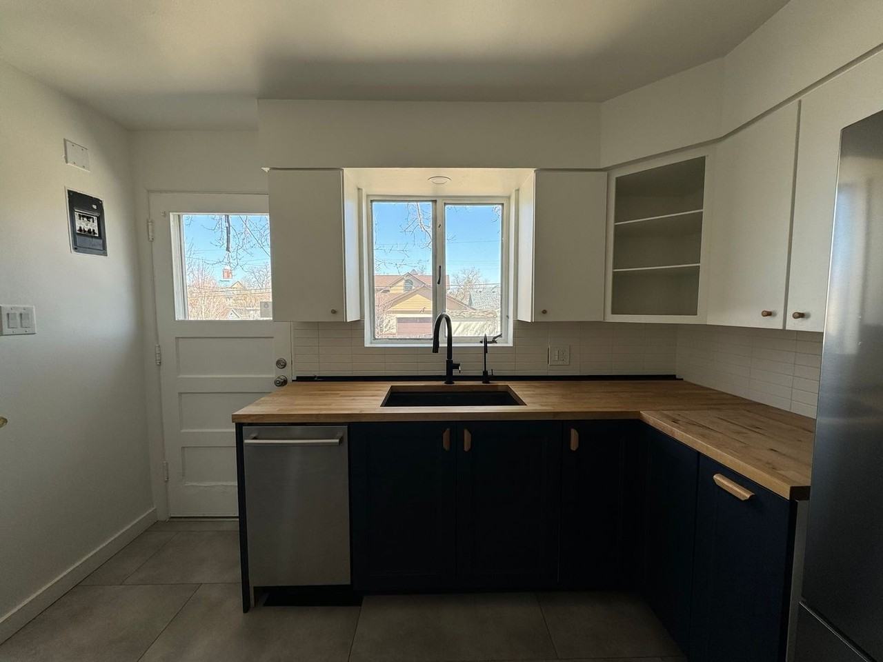 5098 Newton St - Photo 2 of 12