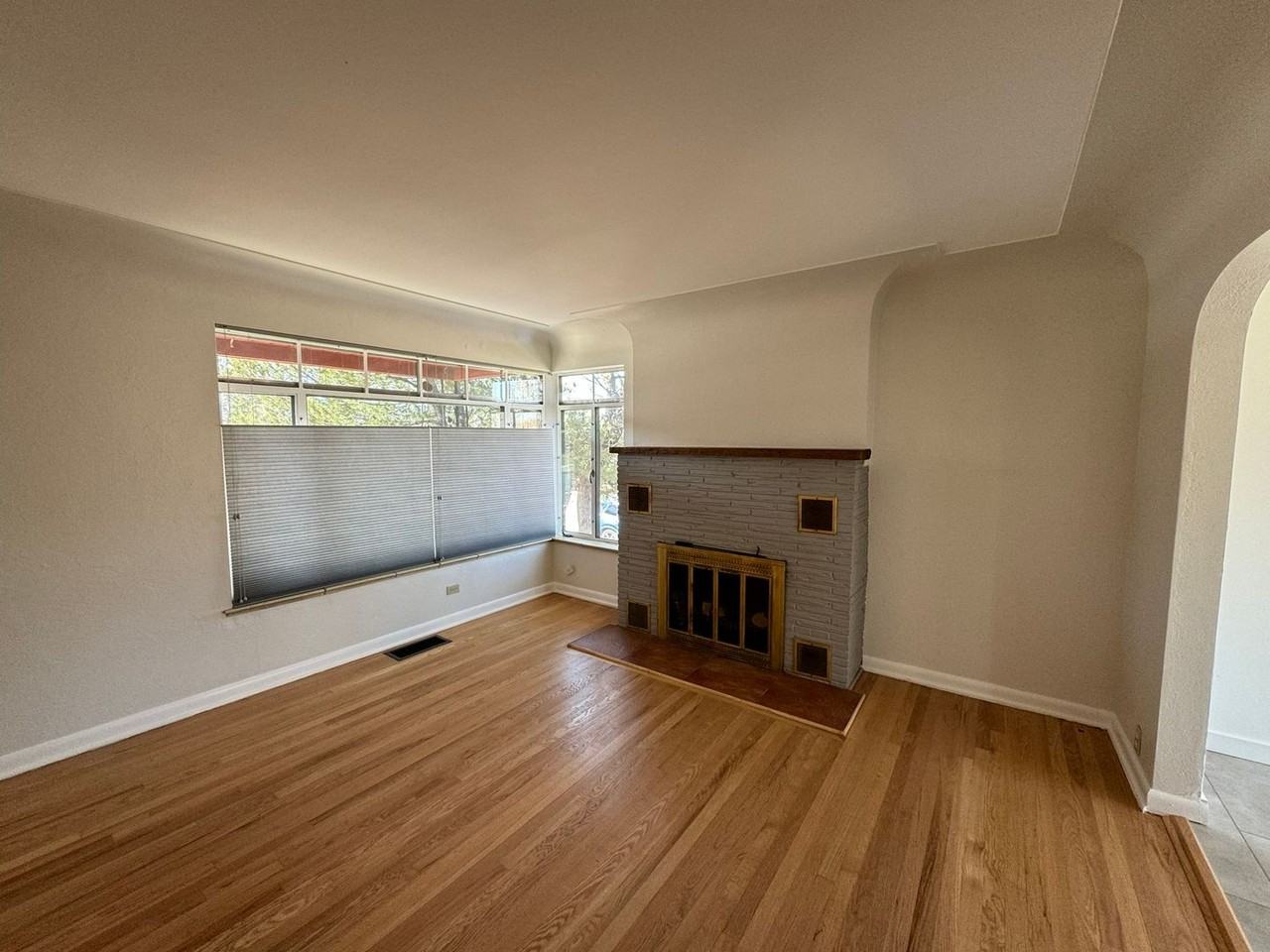 5098 Newton St - Photo 3 of 12