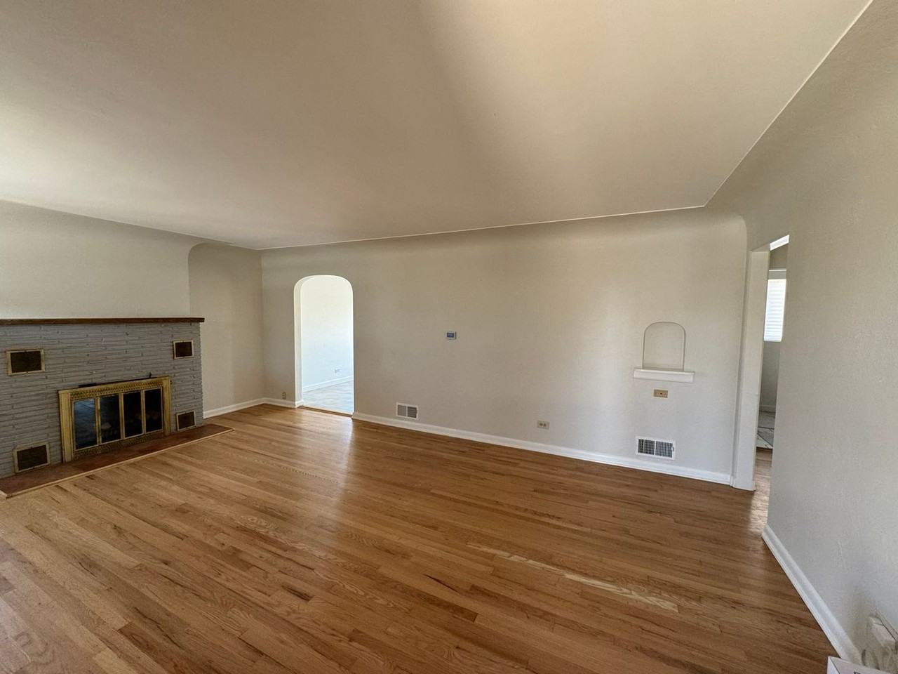 5098 Newton St - Photo 4 of 12