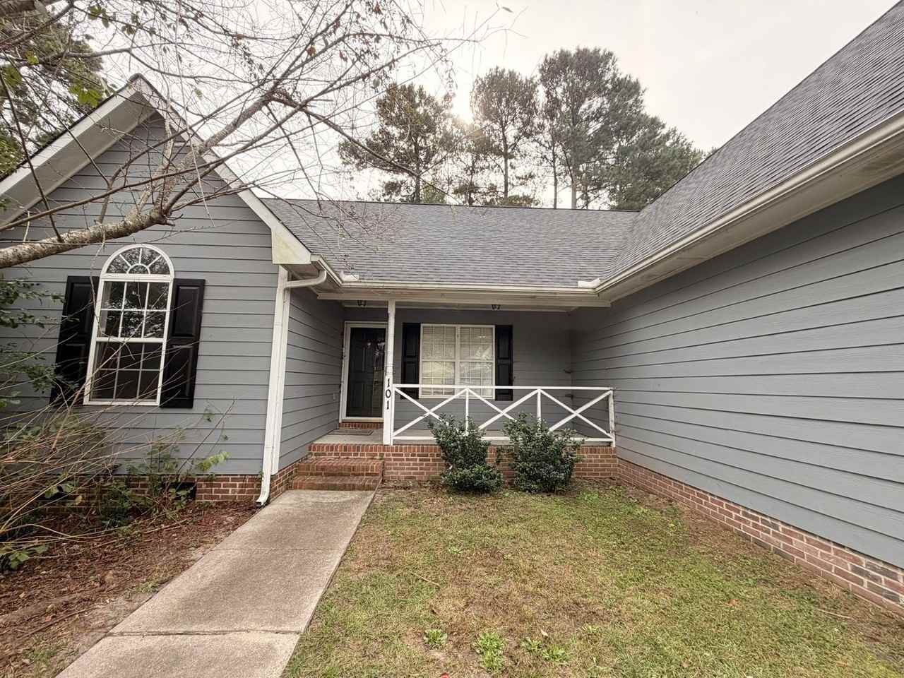 101 Bayou Ct - Photo 3 of 10