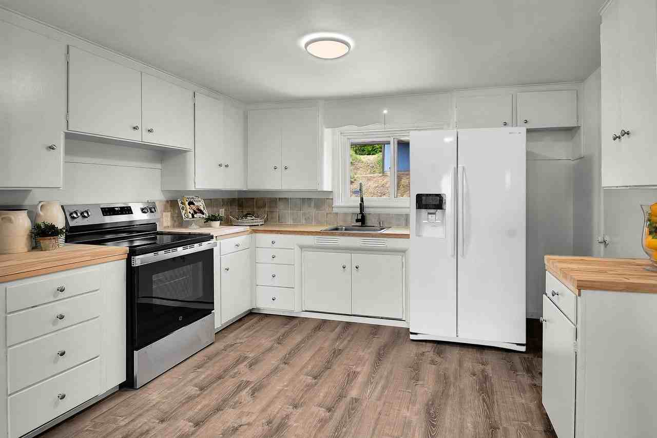 2328 Tacoma Ave S - Photo 2 of 27