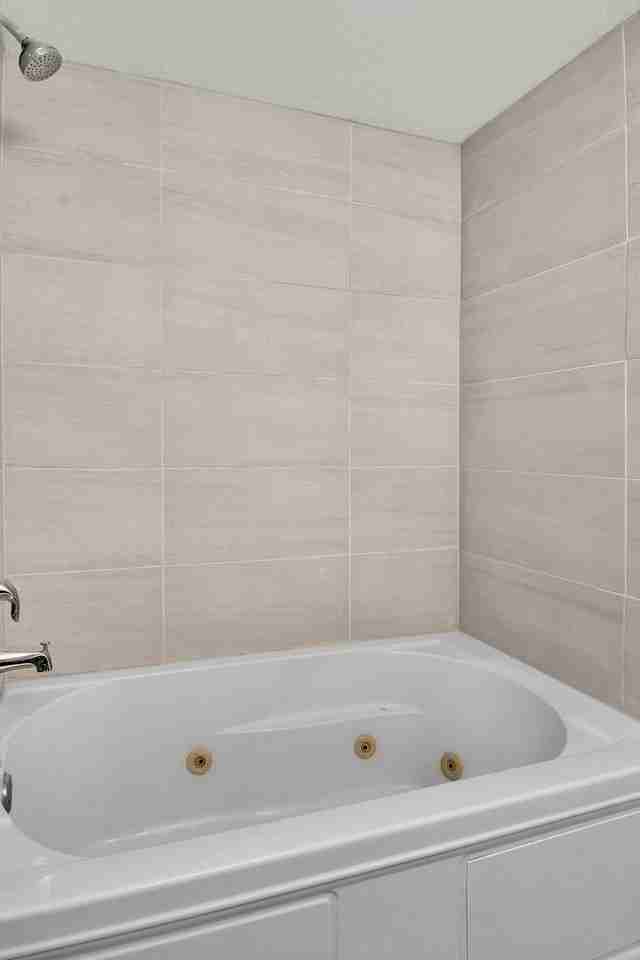 2328 Tacoma Ave S - Photo 7 of 27