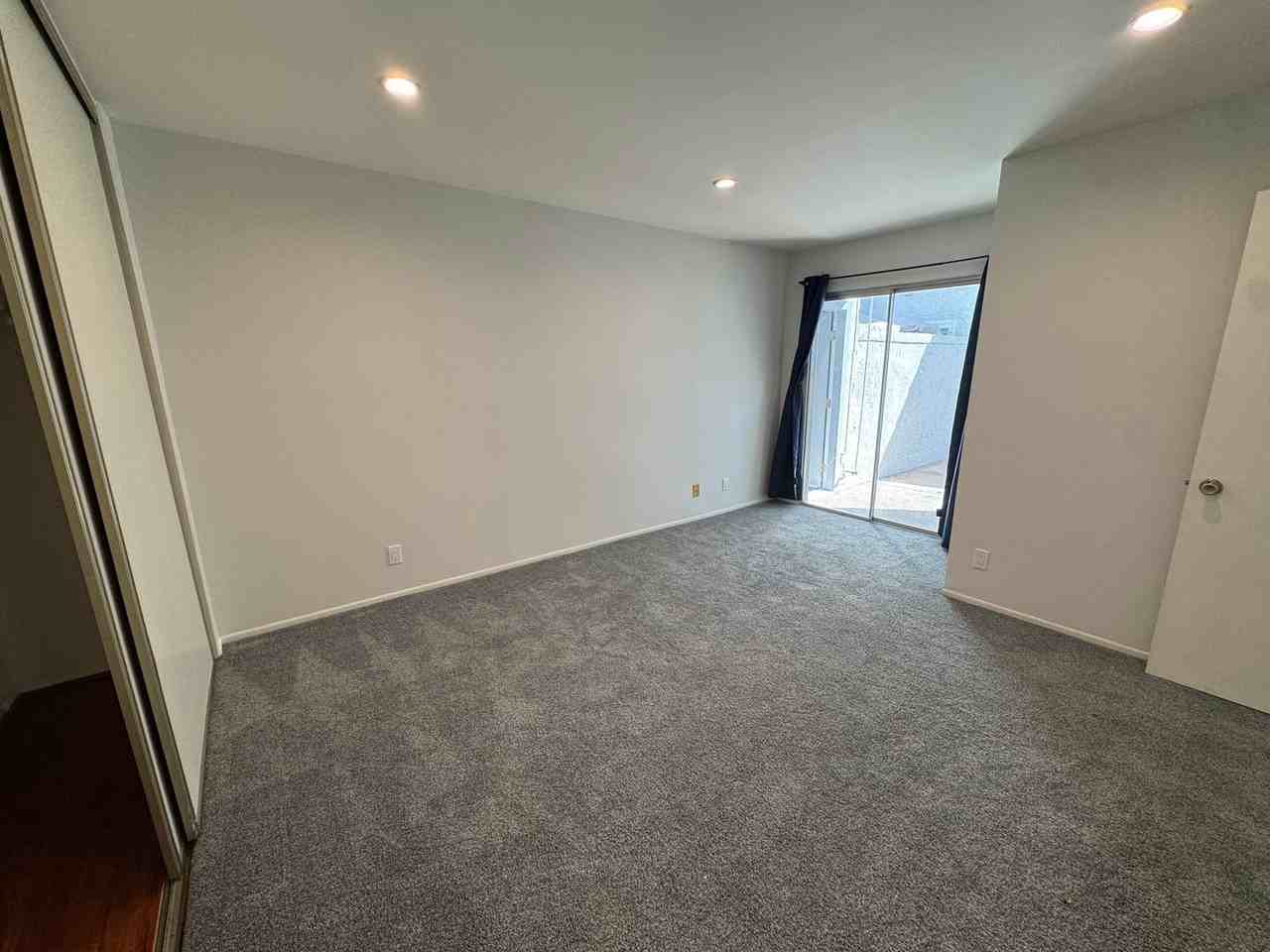 6860 Poppyview Dr - Photo 4 of 22