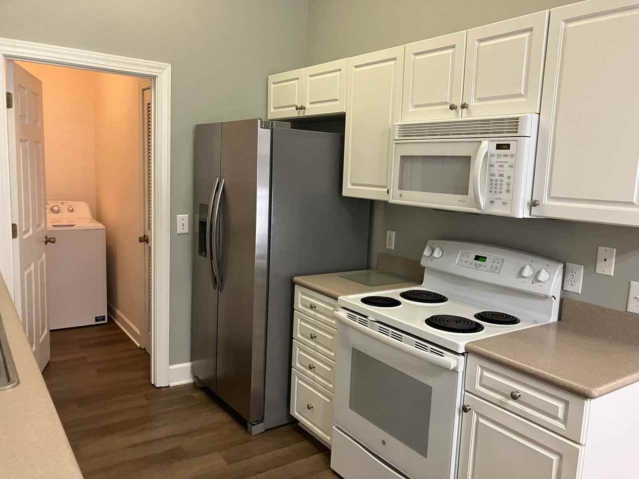 83 Summerfield Ct - Photo 3 of 19