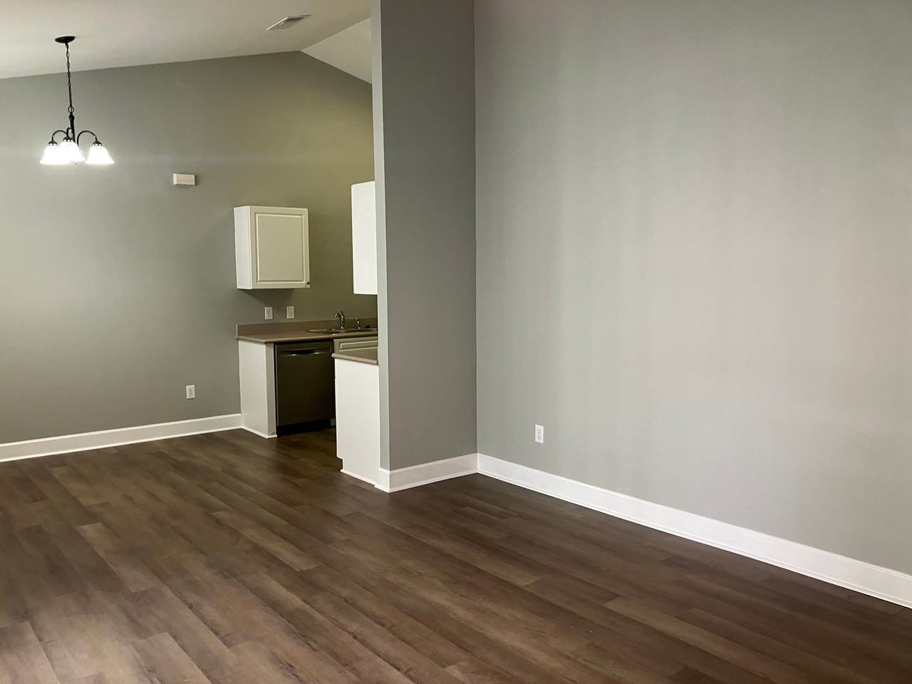 83 Summerfield Ct - Photo 6 of 19