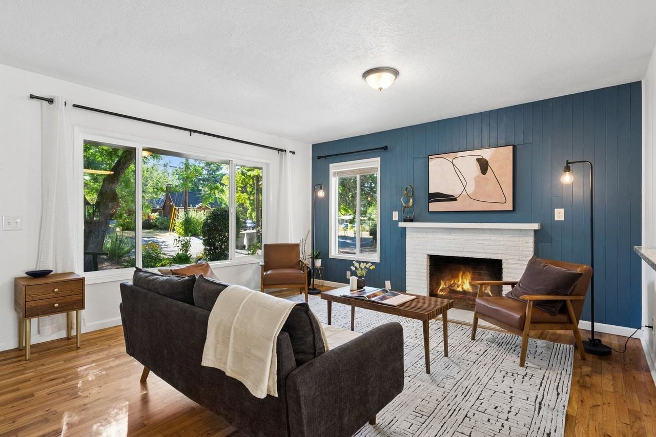 11945 Sw 95th Ave - Photo 4 of 19