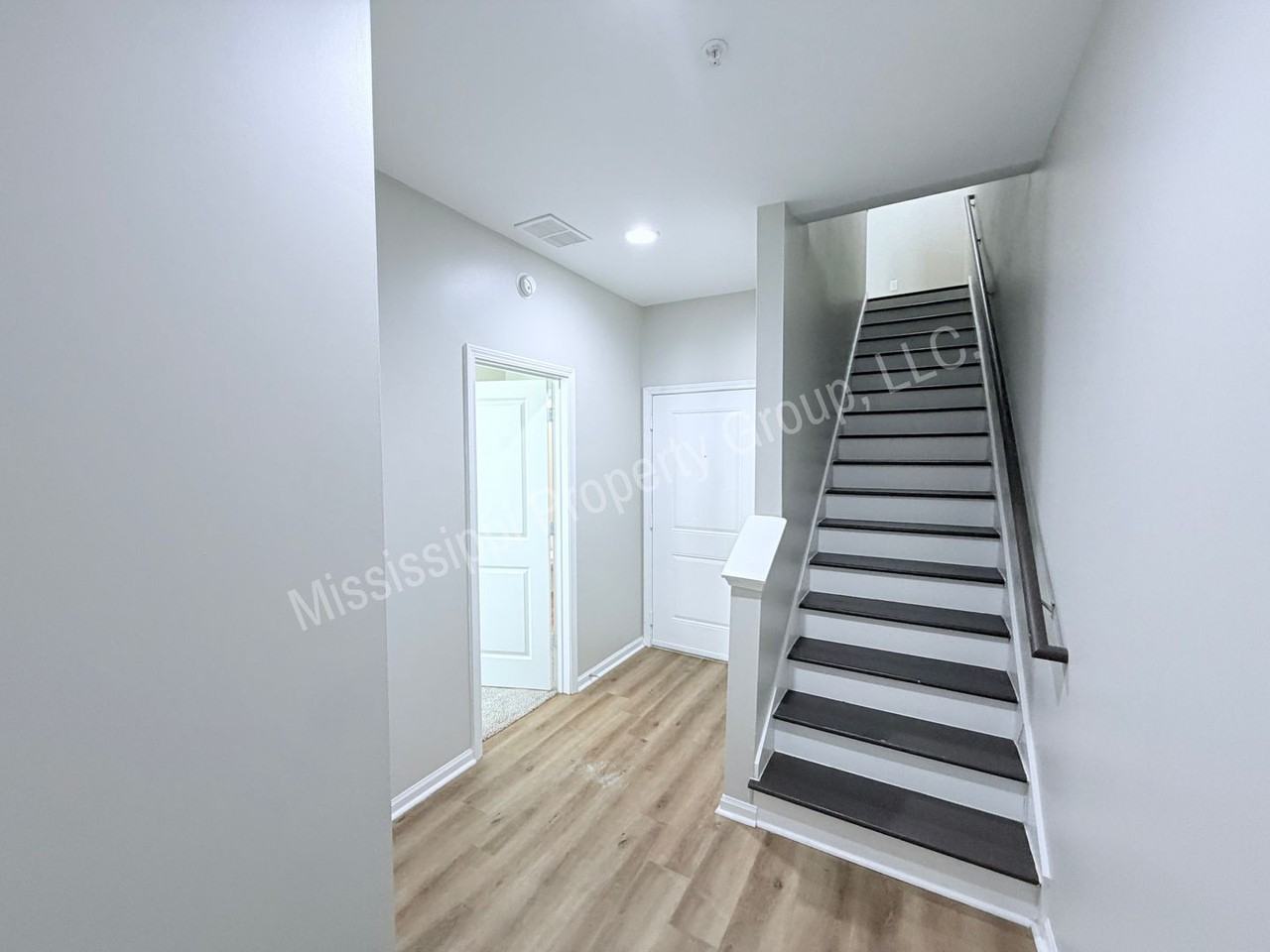 471 Olive Branch Way - Photo 2 of 35