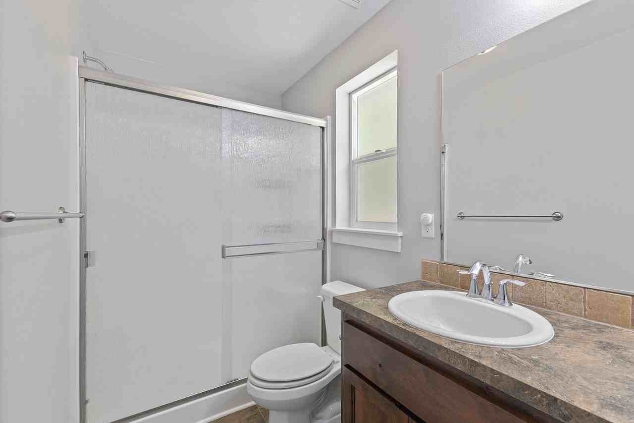 6015 Nw High Heaven Rd - Photo 2 of 26