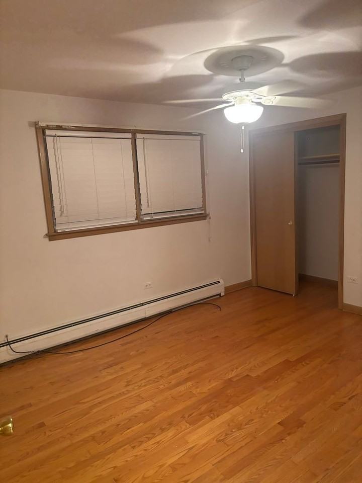 6026 S Kilbourn Ave - Photo 3 of 18