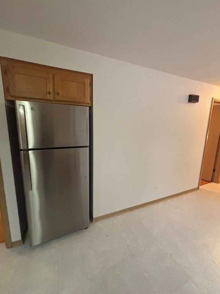 6026 S Kilbourn Ave - Photo 7 of 18