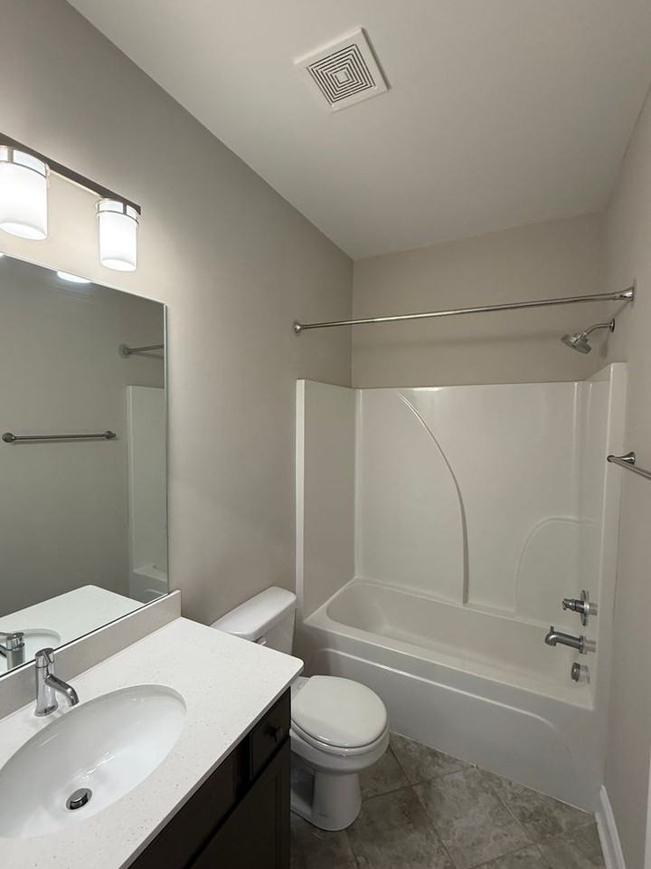 162 Burkitt Commons Ave - Photo 5 of 26