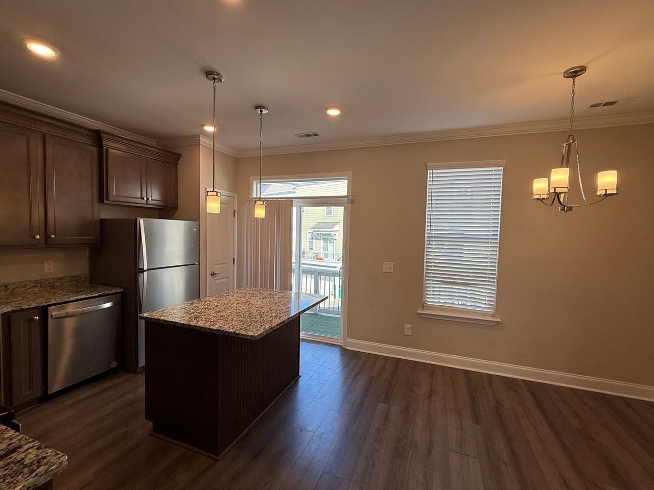 162 Burkitt Commons Ave - Photo 6 of 26