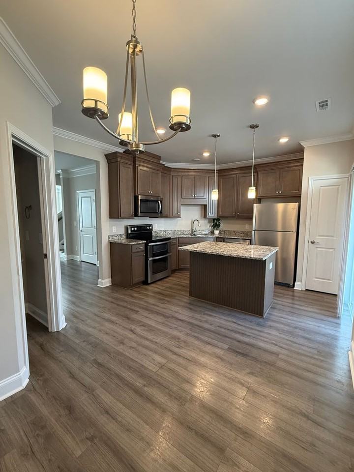 162 Burkitt Commons Ave - Photo 7 of 26