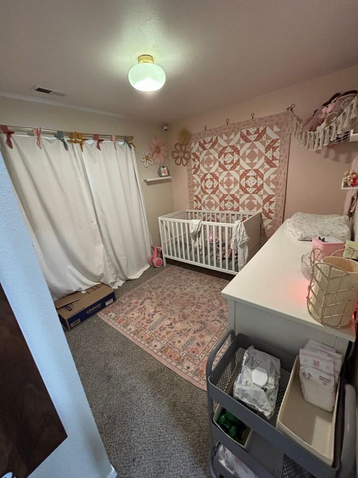 218 E Collins St - Photo 7 of 10