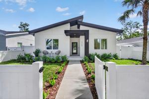 featured image of 4365 Iris St N