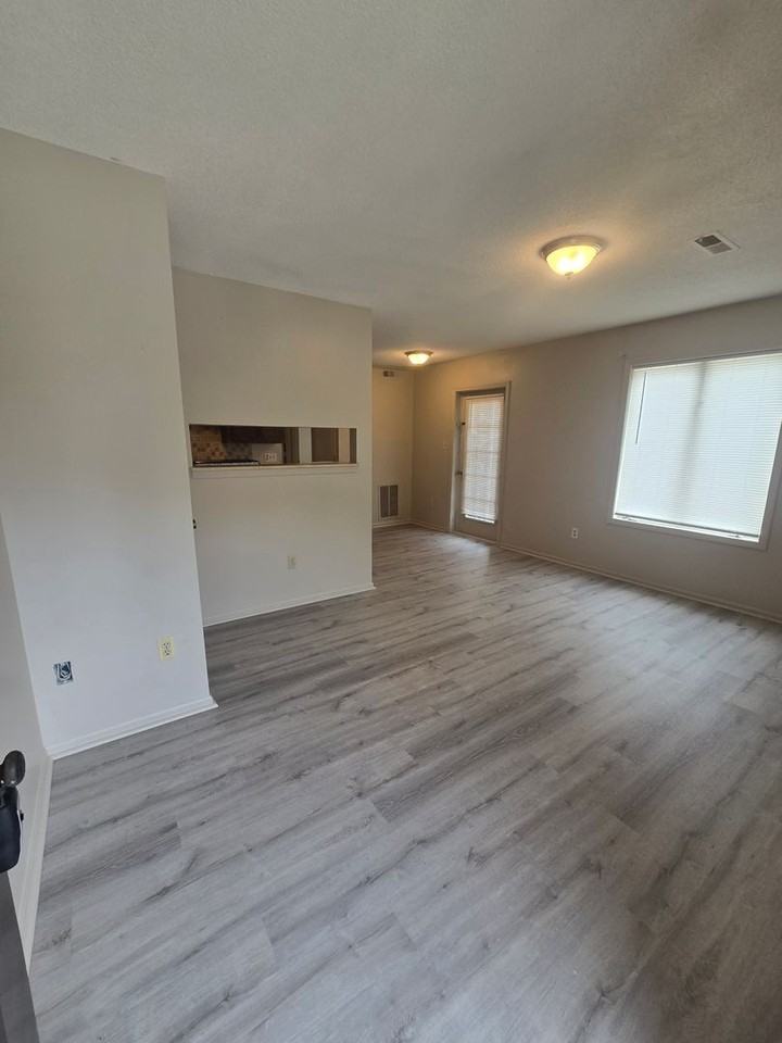 Timberline Apartments - Photo 5 of 11