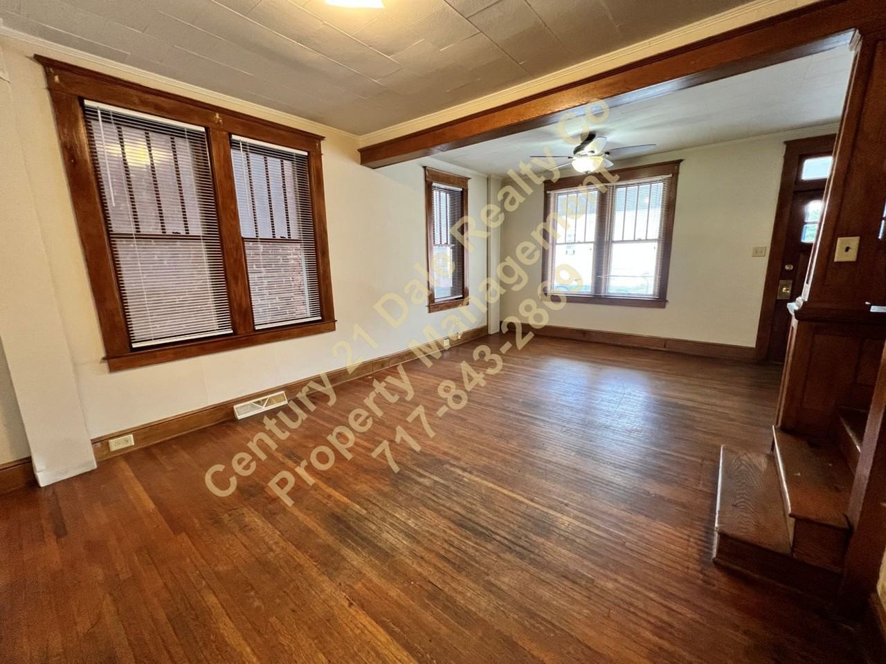306 E College Ave - Photo 4 of 15