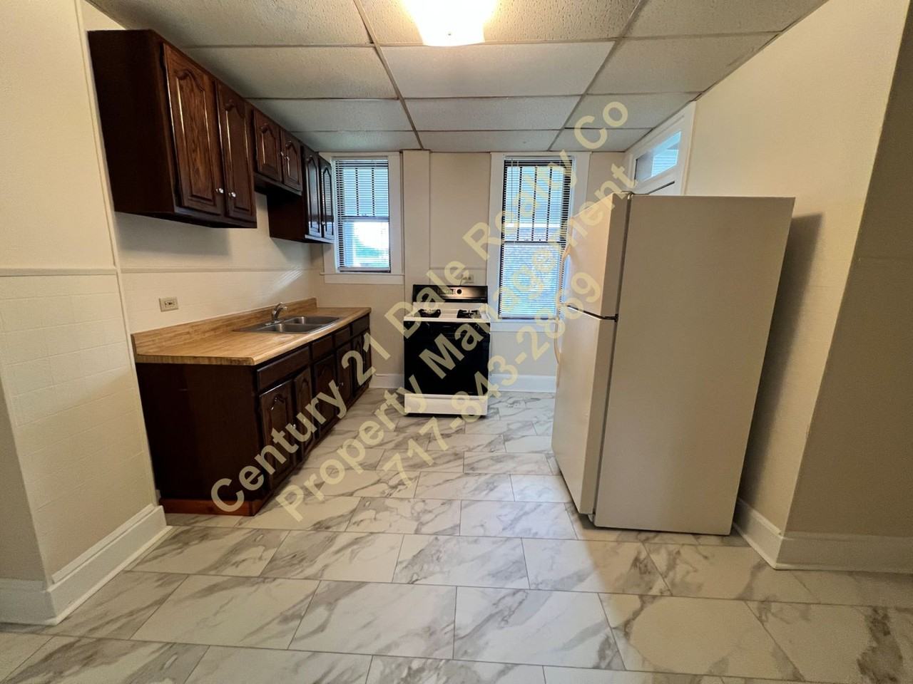 306 E College Ave - Photo 5 of 15