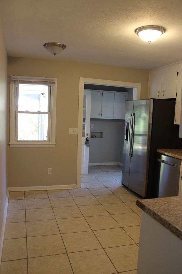 1015 Bingham Dr - Photo 4 of 16