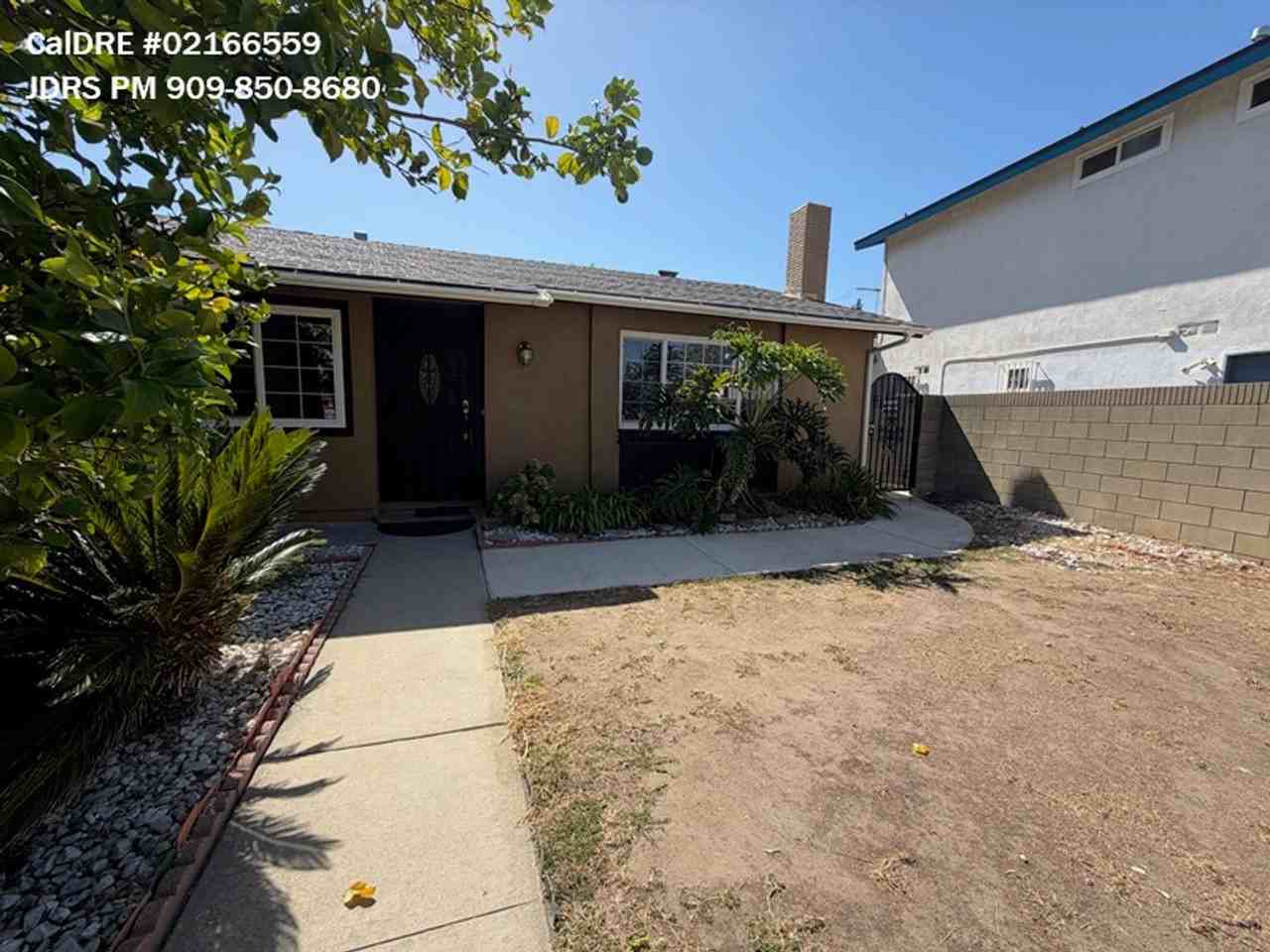 19426 Springport Dr - Photo 2 of 13