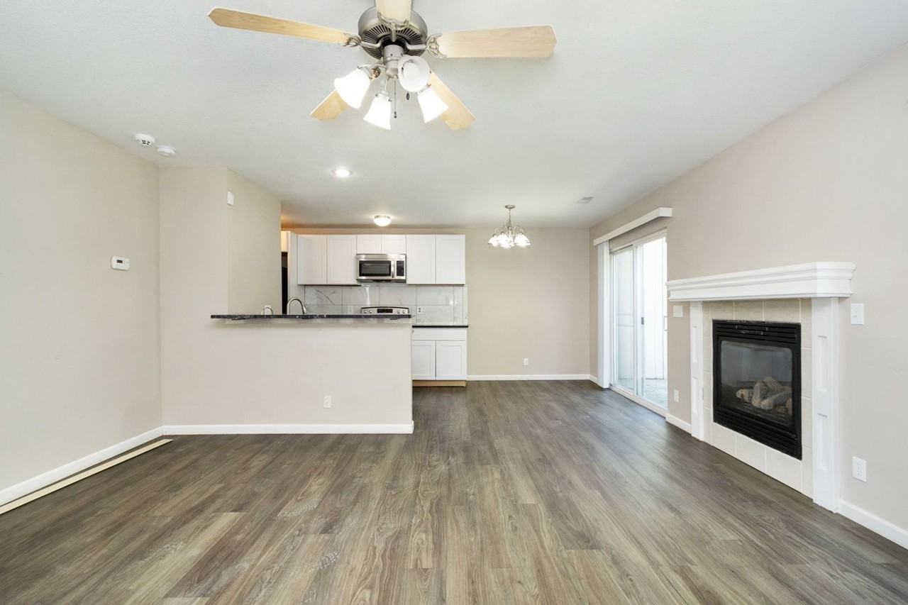 2516 Deerfield Blvd - Photo 5 of 28