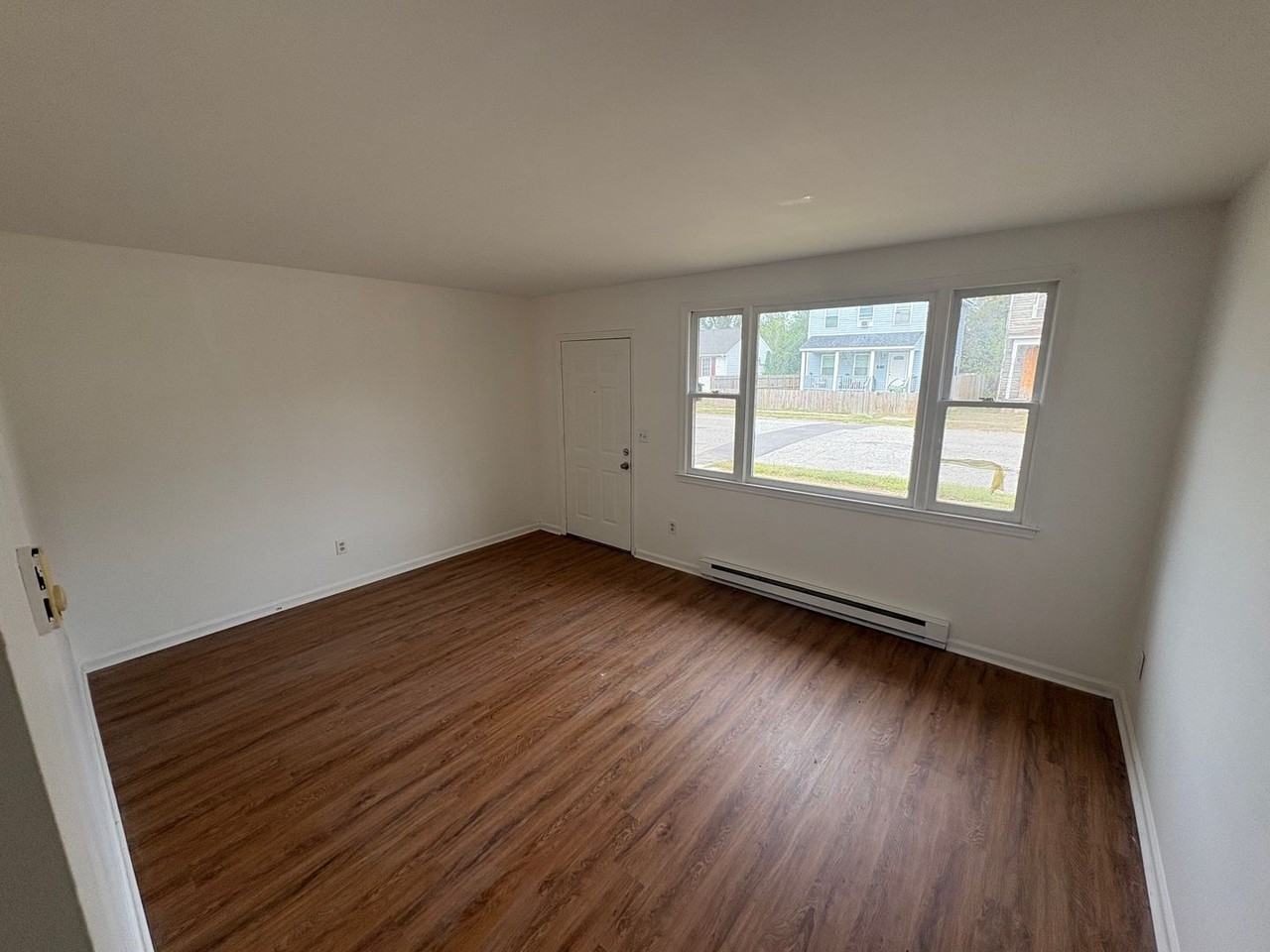 1352 Rome St - Photo 3 of 18
