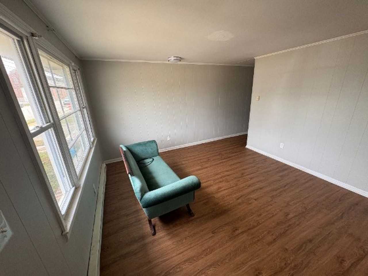 1358 Rome St - Photo 2 of 11