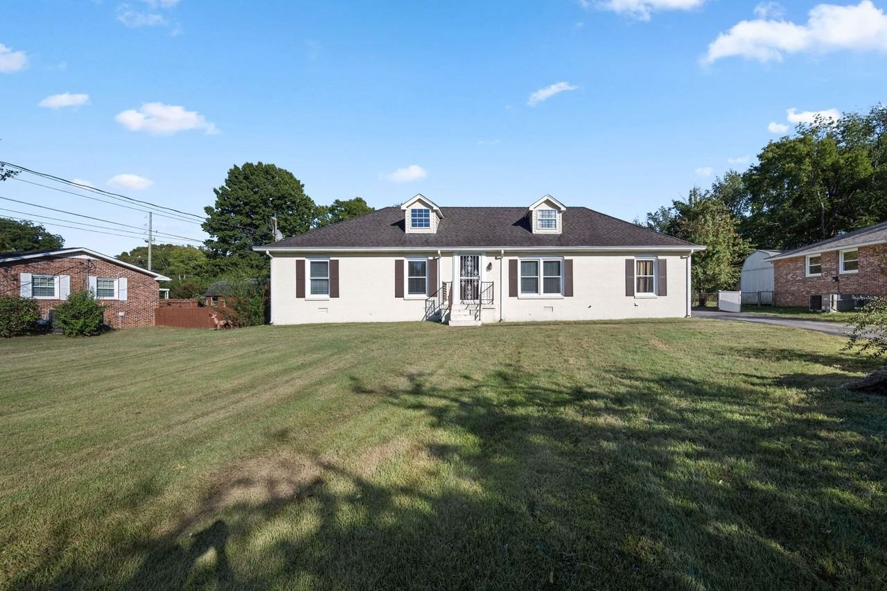 420 Ross Dr - Photo 5 of 39