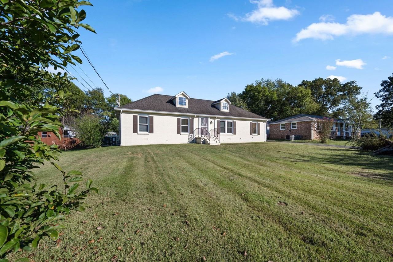 420 Ross Dr - Photo 6 of 39