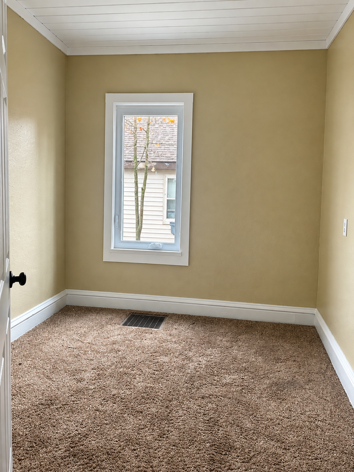 506 6th St Se - Photo 5 of 15