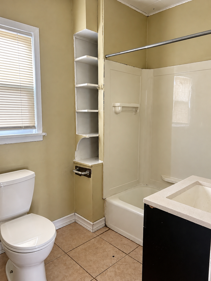 506 6th St Se - Photo 6 of 15