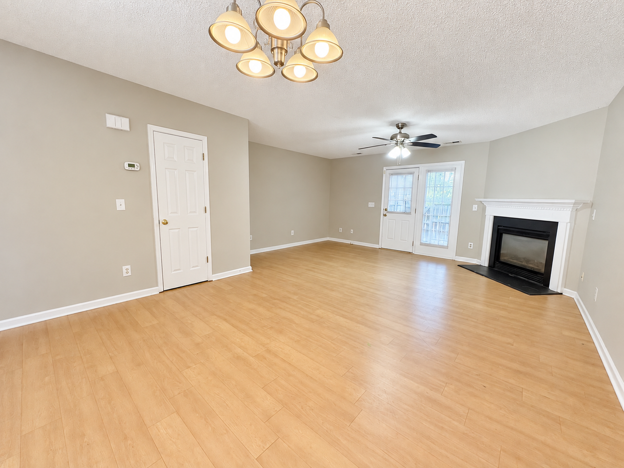 2603 Dwight Pl - Photo 5 of 12