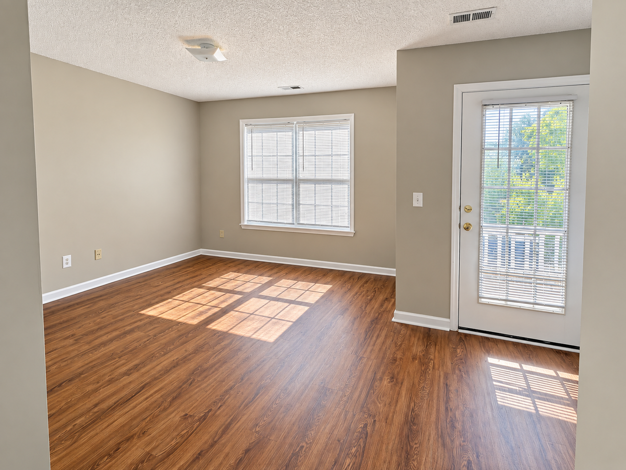 2603 Dwight Pl - Photo 6 of 12