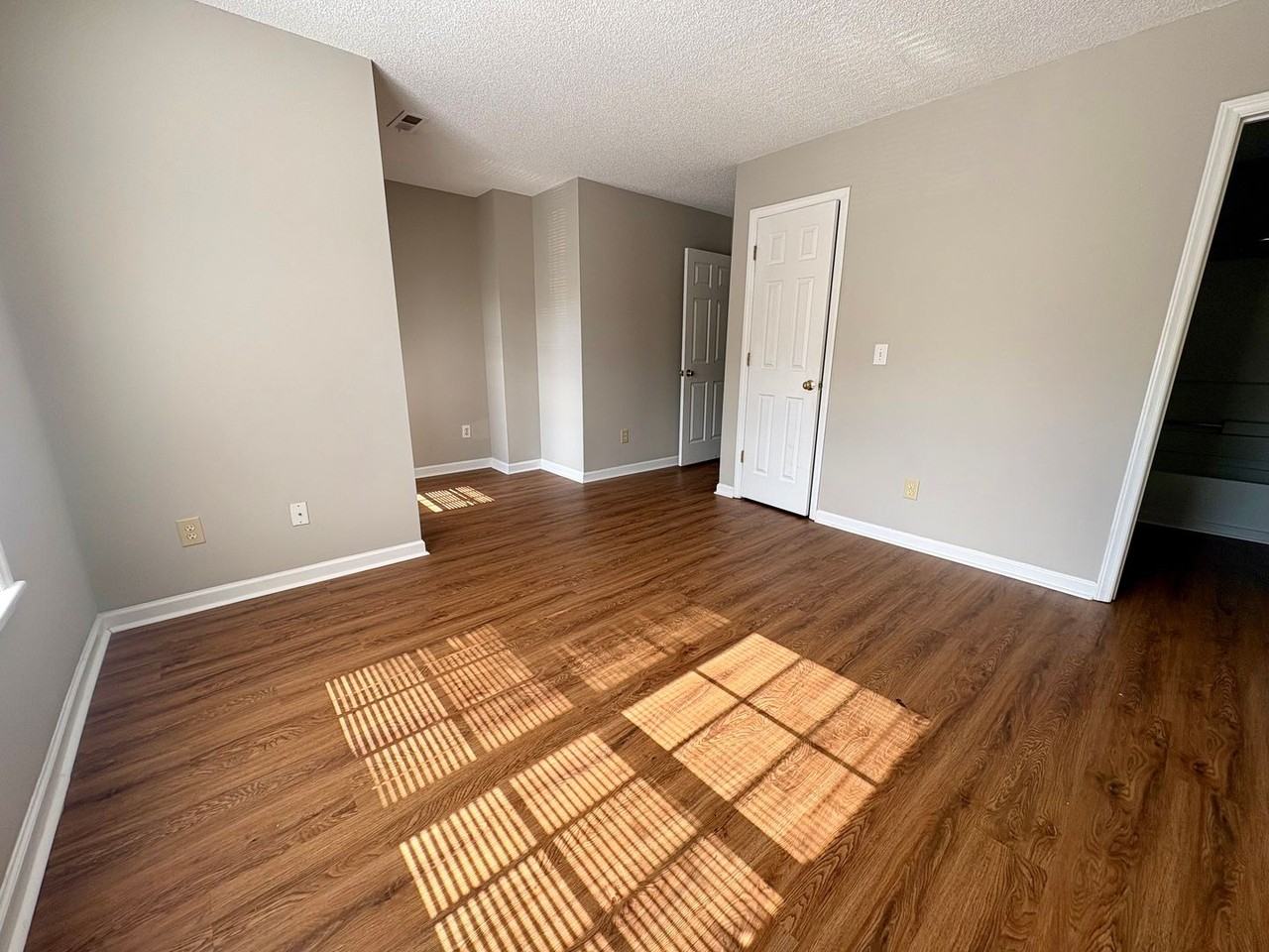 2603 Dwight Pl - Photo 7 of 12