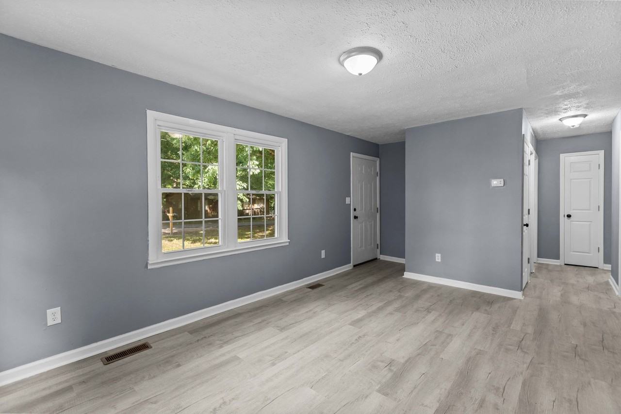 231 Sowder Ln - Photo 3 of 13