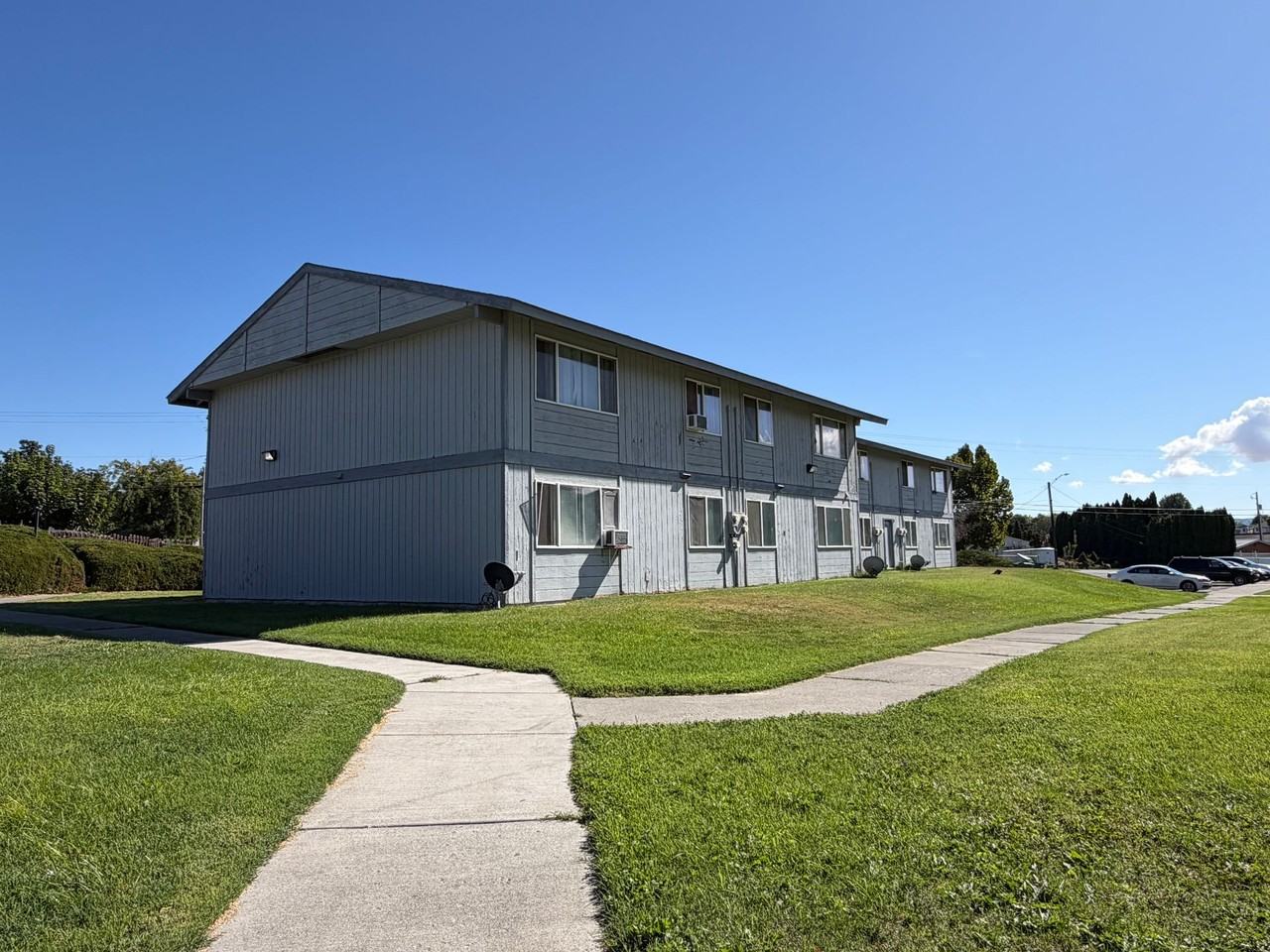 Grandridge Apartments - Photo 4 of 12