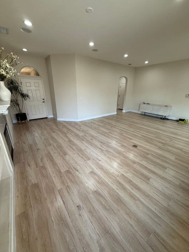 3652 W Black Walnut Ln - Photo 2 of 17