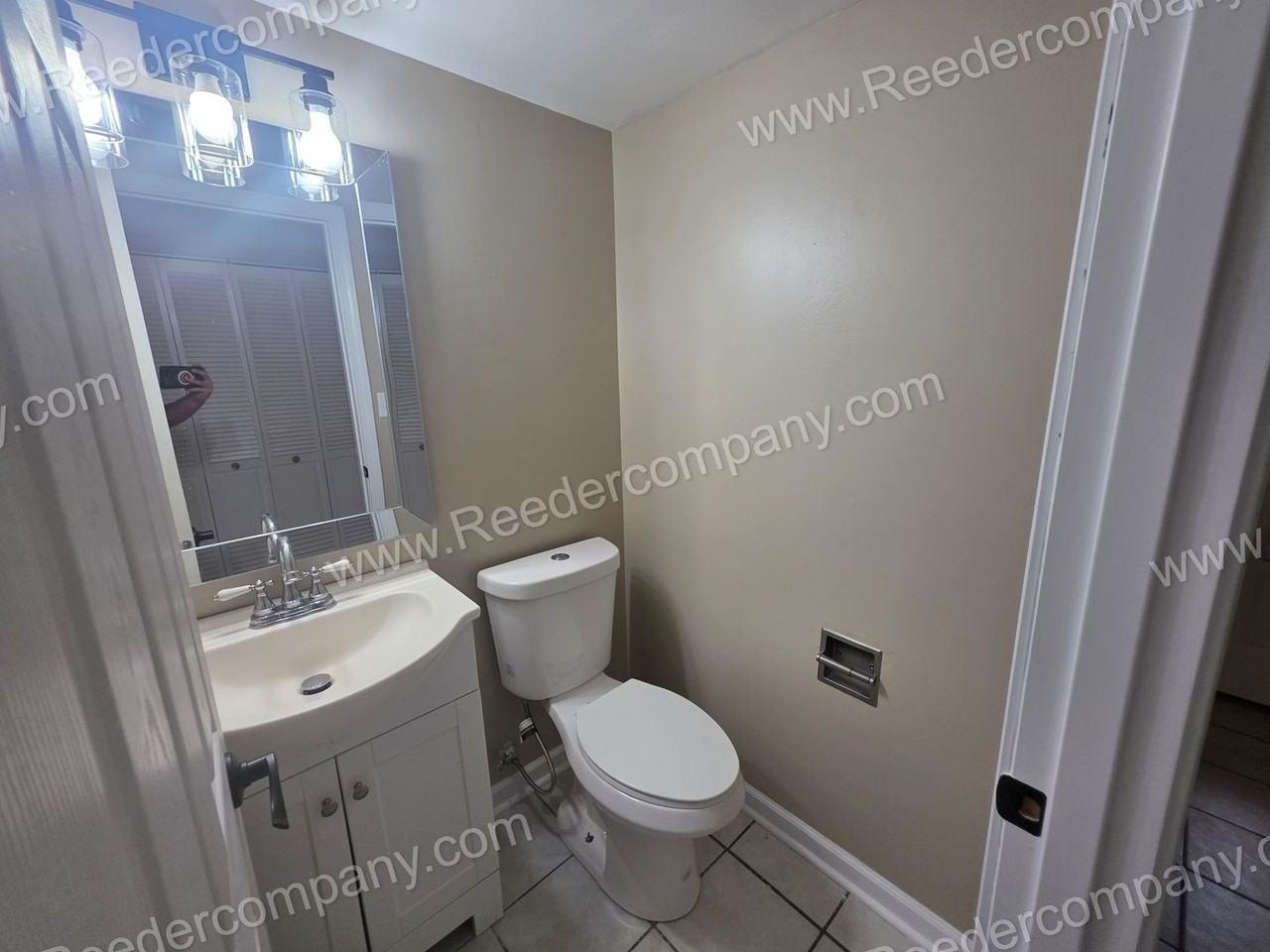 1015 W 60th Pl - Photo 6 of 16