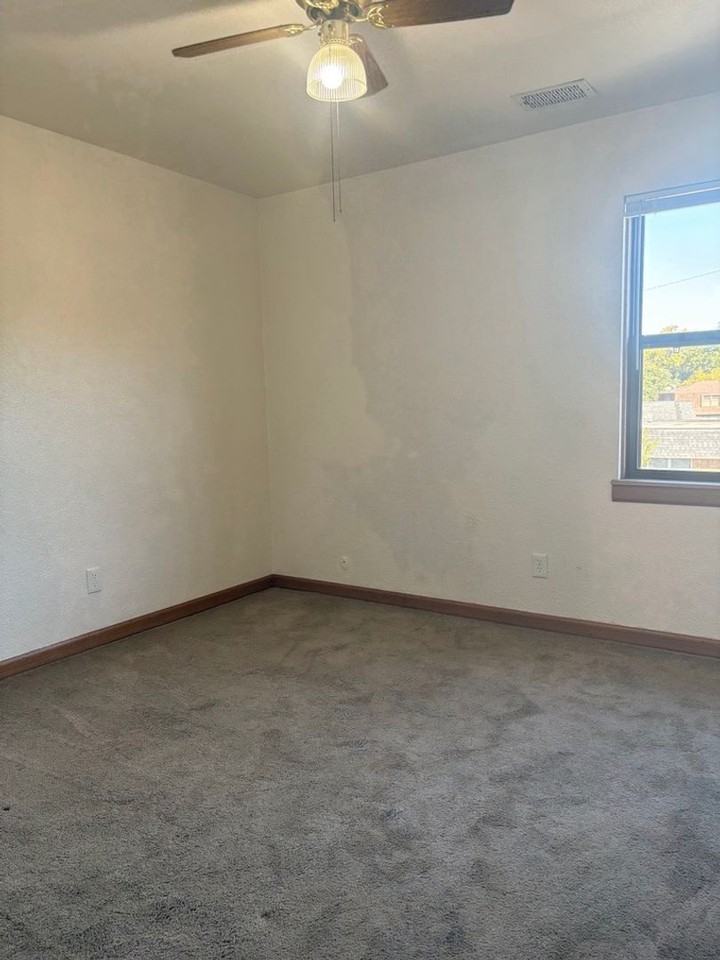 2809 Sw Prairie Rd #64 - Photo 5 of 10