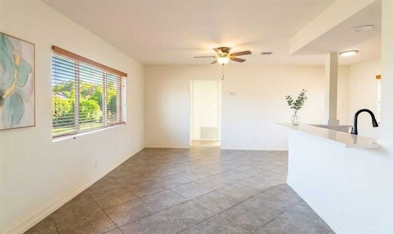 2713 Ne 33rd Ave #2 - Photo 4 of 16