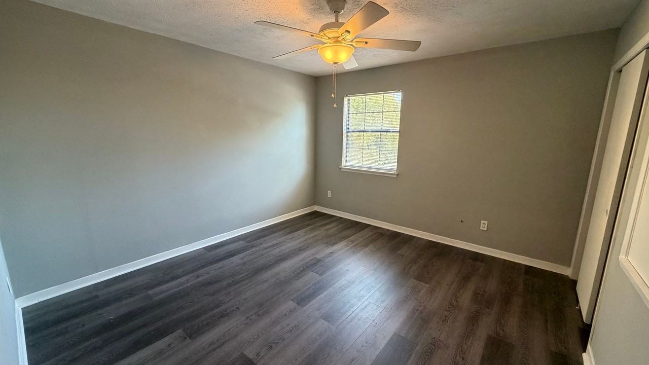 6319 Cherry St - Photo 7 of 13