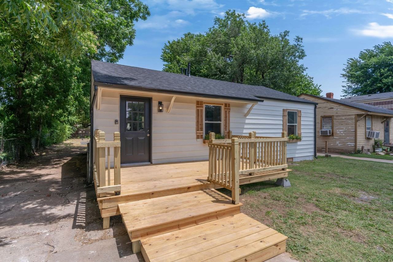 3205 Sw 20th St - Photo 2 of 16