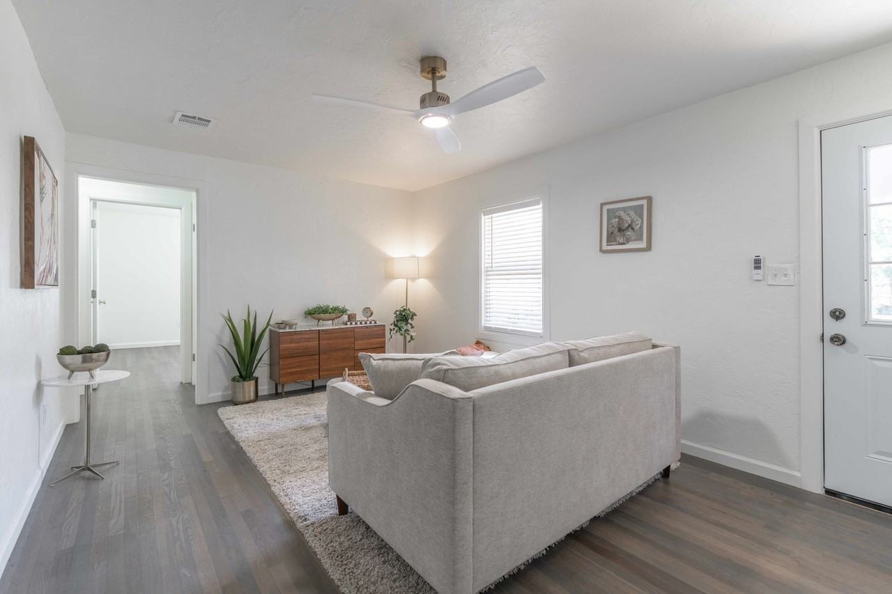 3205 Sw 20th St - Photo 4 of 16