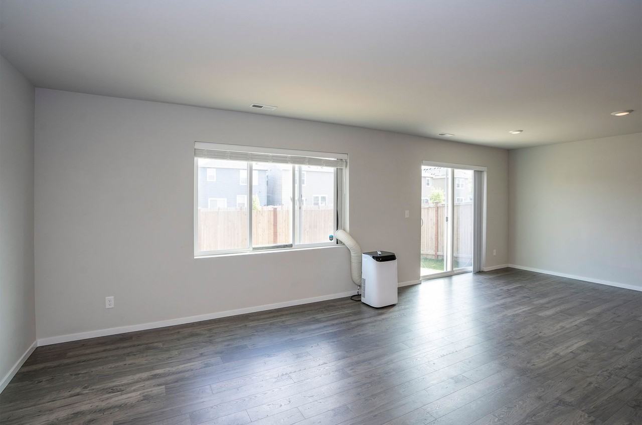 18703 108th Ave E - Photo 2 of 50