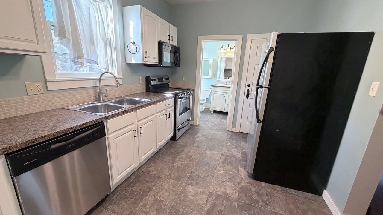 2018 N Normandie St - Photo 2 of 12