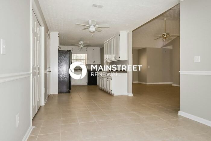 440 Robin Rd - Photo 4 of 16