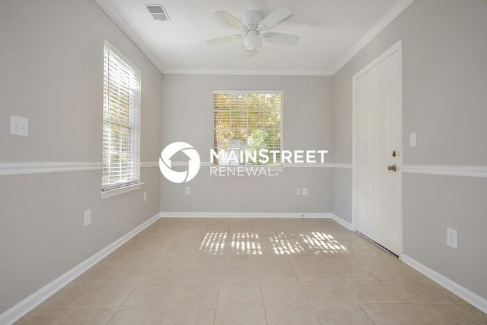 440 Robin Rd - Photo 5 of 16