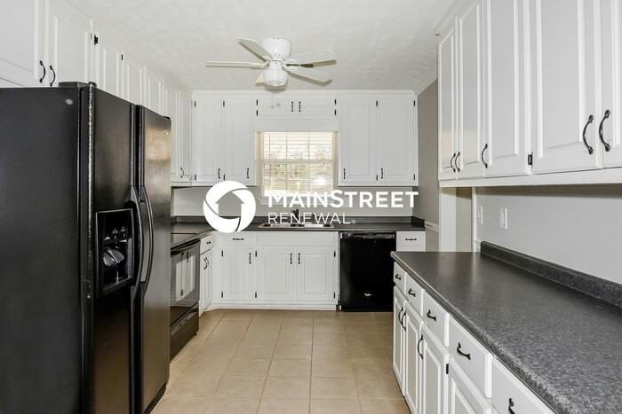 440 Robin Rd - Photo 6 of 16