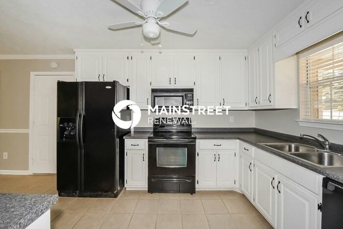 440 Robin Rd - Photo 7 of 16